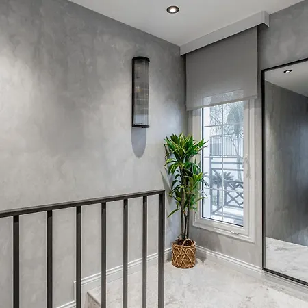 Ξενοδοχείο Ena Boutique & Residences 4*