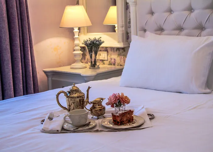 Ena Boutique & Residences 4*