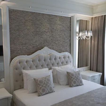 Hotel Ena Boutique & Residences