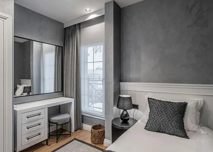 Ena Boutique & Residences