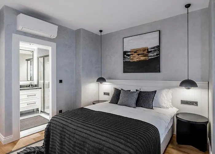 Ena Boutique & Residences Ξενοδοχείο 4*