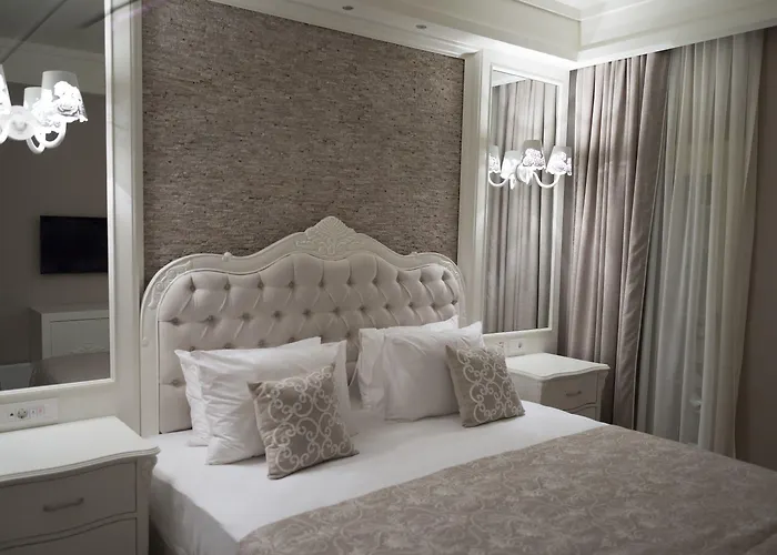 Ξενοδοχείο Ena Boutique & Residences 4*