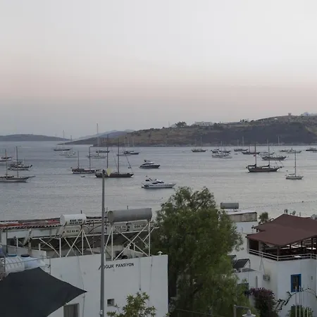 Hotel Ena Boutique & Residences 4*