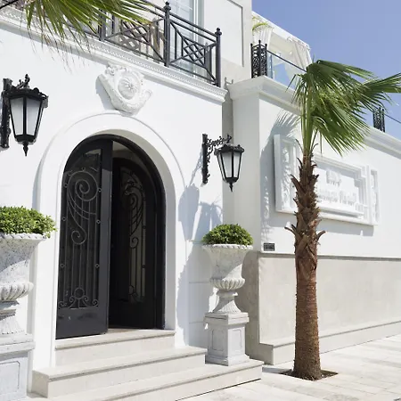 Hotel Ena Boutique & Residences