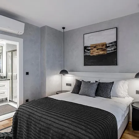 Ena Boutique & Residences Hotell 4*