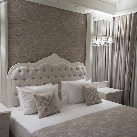 Hotell Ena Boutique & Residences 4*