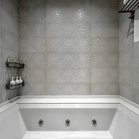 酒店 Ena Boutique & Residences 4*