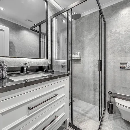 Ena Boutique & Residences Hotel