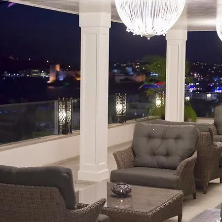 Ena Boutique & Residences Hotel
