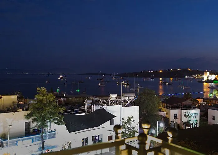 Ena Boutique & Residences Hotel