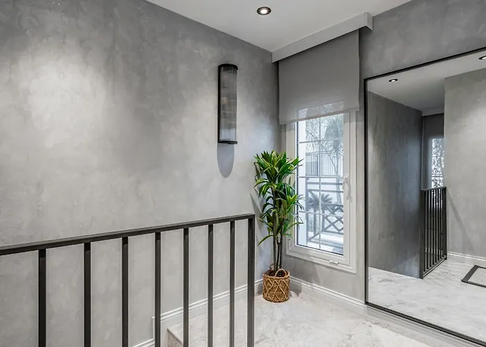 Ξενοδοχείο Ena Boutique & Residences 4*