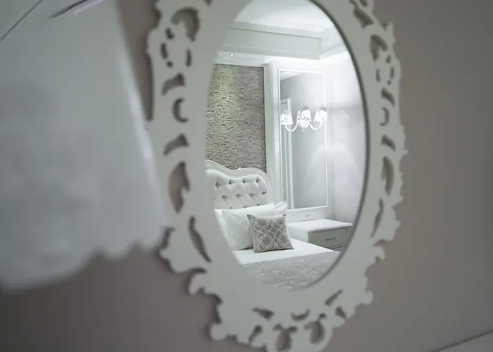 Hotel Ena Boutique & Residences