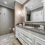 מלון Ena Boutique & Residences 4*