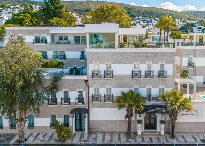 Ena Boutique & Residences 4*