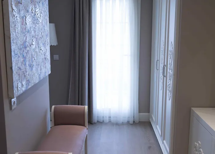 Hotell Ena Boutique & Residences 4*