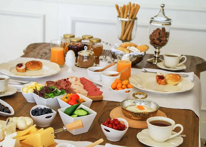 Ena Boutique & Residences Hotell 4*